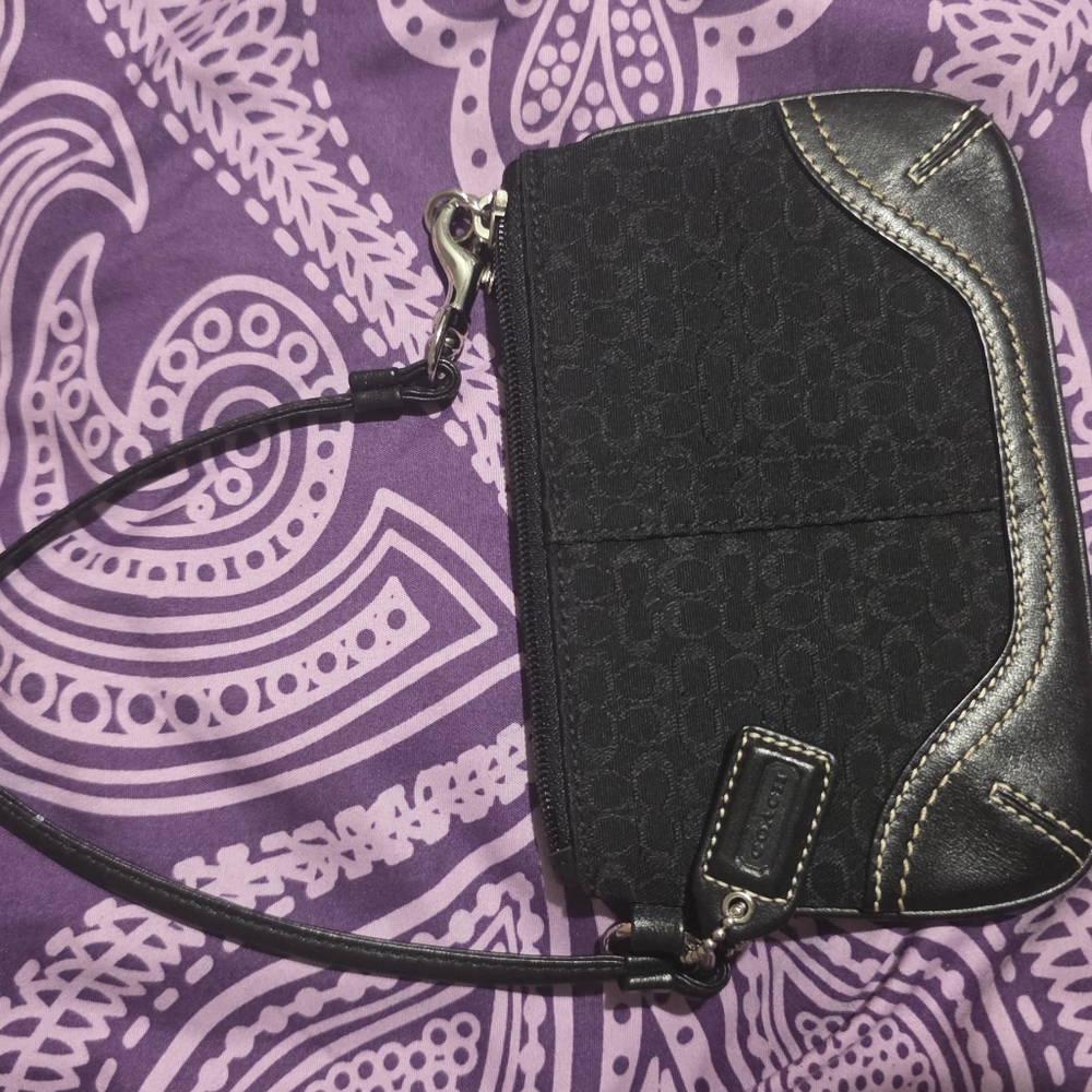 Coach Signature Wristlet Pristine Condition